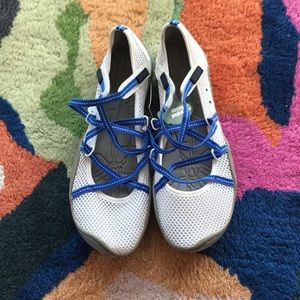 Women’s size 7 Water Shoes